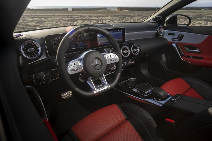 Торпедо Mercedes-AMG CLA45 4Matic+ (C118) 2019 года  (NA) (фото 61 из 73)